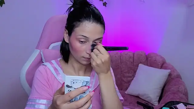 Snapshot of miss__madison chatting on March 2026 10:24:02 PM miss madison online show from March 2026 10:24:02 PM