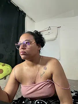 Snapshot of tokio_angel chatting on April 2026 01:25:01 AM tokio angel online show from April 2026 01:25:01 AM