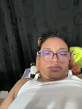 Snapshot of tokio_angel chatting on April 2026 01:39:01 AM tokio angel online show from April 2026 01:39:01 AM