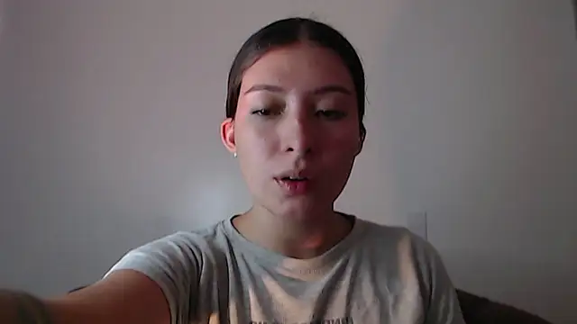 Snapshot of ivonny- chatting on April 2026 09:10:02 PM ivonny- online show from April 2026 09:10:02 PM