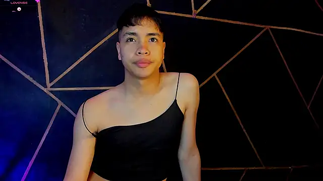 Lee Colee online show from May 2026 01:14:01 AM