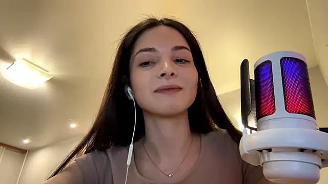 Mikytiki online show from March 2026 06:36:01 PM