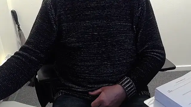 Snapshot of Buggemann chatting on March 2026 04:37:01 AM Buggemann online show from March 2026 04:37:01 AM