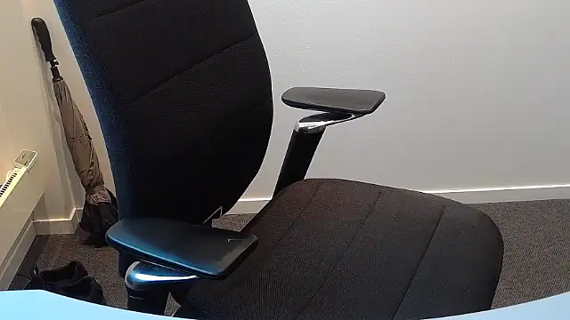 Snapshot of Buggemann chatting on March 2026 06:39:01 AM Buggemann online show from March 2026 06:39:01 AM