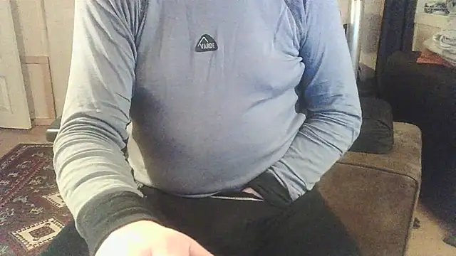 Snapshot of Buggemann chatting on April 2026 02:54:01 AM Buggemann online show from April 2026 02:54:01 AM