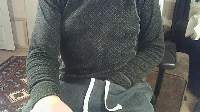 Snapshot of Buggemann chatting on April 2026 12:08:02 AM Buggemann online show from April 2026 12:08:02 AM