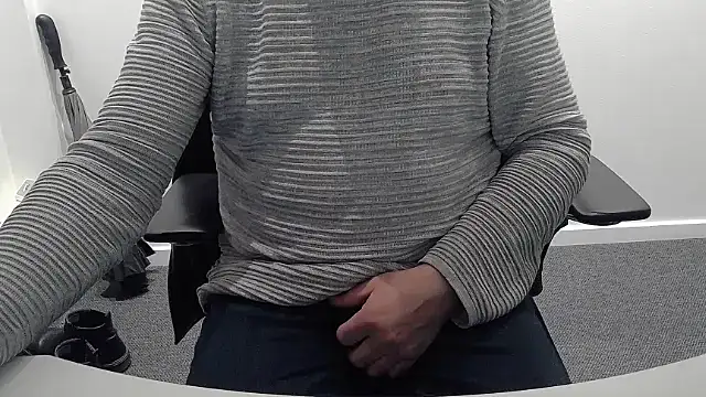 Snapshot of Buggemann chatting on April 2026 02:40:02 AM Buggemann online show from April 2026 02:40:02 AM