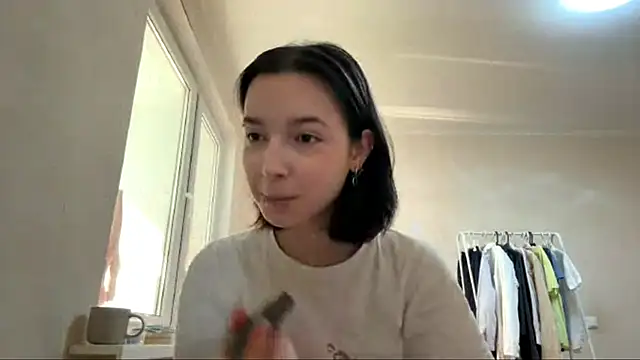 Snapshot of KateMiragee chatting on March 2026 08:42:02 AM KateMiragee online show from March 2026 08:42:02 AM