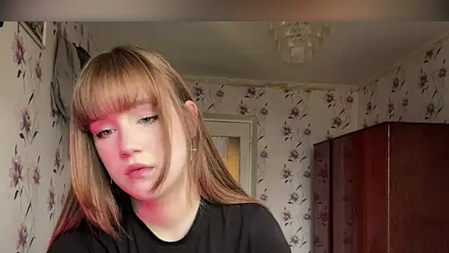 Snapshot of AnnaWasp chatting on April 2026 05:29:02 AM AnnaWasp online show from April 2026 05:29:02 AM