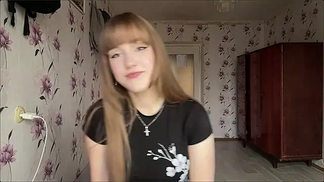 Snapshot of AnnaWasp chatting on April 2026 04:39:01 AM AnnaWasp online show from April 2026 04:39:01 AM