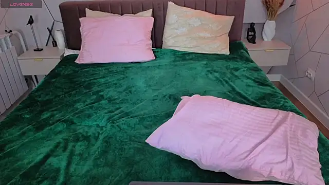 Aleks-caster online show from May 2026 05:12:01 AM