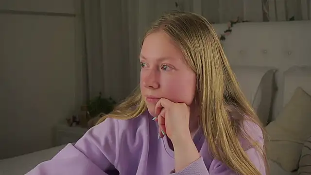 Snapshot of LashandaDevoto chatting on March 2026 02:11:02 PM LashandaDevoto online show from March 2026 02:11:02 PM