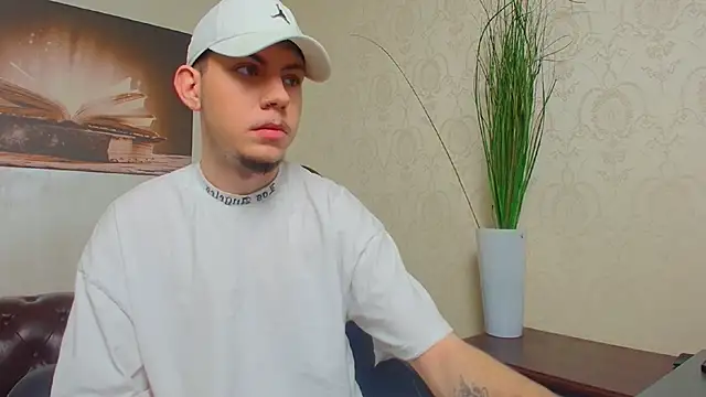 KrewVaughn online show from March 2026 05:40:02 AM