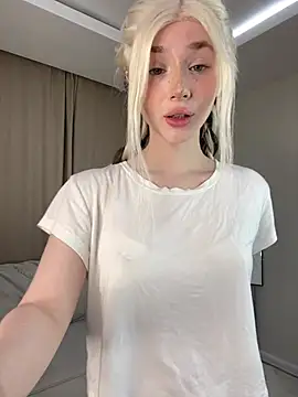 Snapshot of KittiLin chatting on April 2026 09:37:02 PM KittiLin online show from April 2026 09:37:02 PM