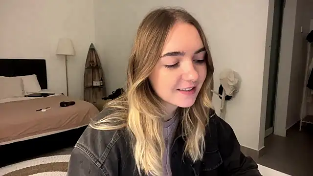 RoxyWet online show from March 2026 08:13:01 PM