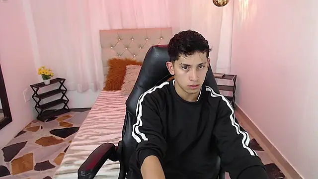 Snapshot of Kei_23 chatting on April 2026 12:06:02 PM Kei 23 online show from April 2026 12:06:02 PM