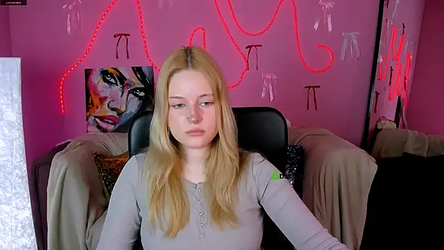 trixy melison online show from April 2026 12:47:01 PM