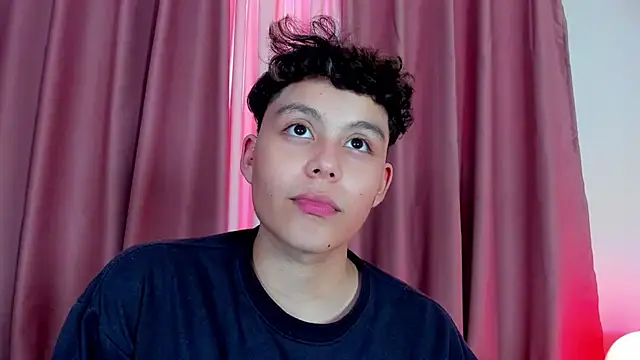 Snapshot of chico_medusa chatting on March 2026 07:18:02 PM chico medusa online show from March 2026 07:18:02 PM