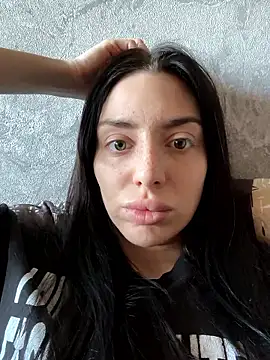 MishellKins online show from March 2026 01:00:01 PM