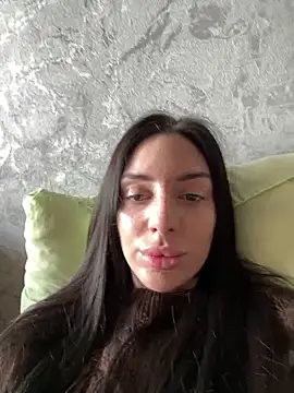 MishellKins online show from April 2026 11:43:01 AM