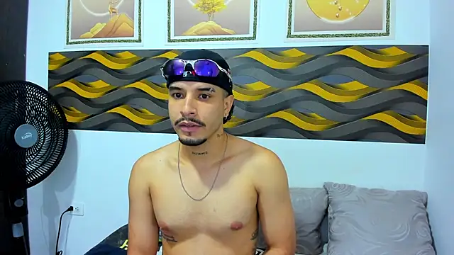 Leon Hotx online show from April 2026 07:47:02 PM