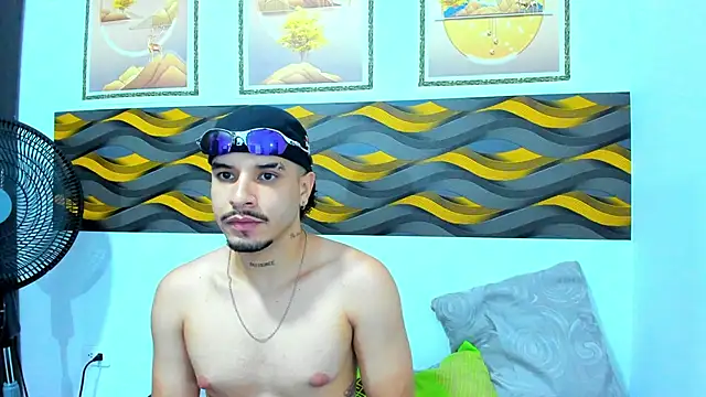 Snapshot of Leon_Hotx chatting on May 2026 06:57:02 PM Leon Hotx online show from May 2026 06:57:02 PM