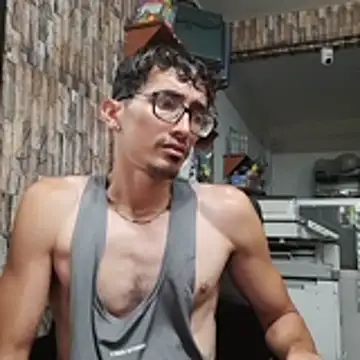 Snapshot of jhosuamoore chatting on April 2026 01:03:01 AM jhosuamoore online show from April 2026 01:03:01 AM