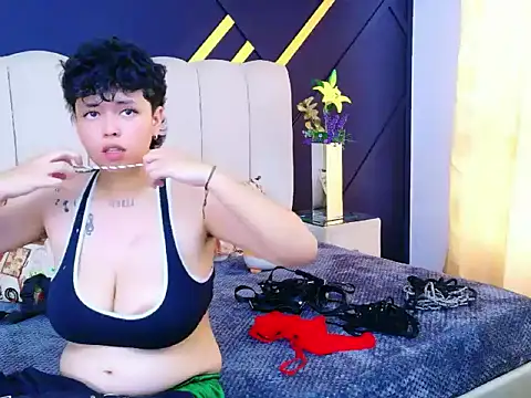 Snapshot of NikiEvanz chatting on March 2026 08:13:01 PM NikiEvanz online show from March 2026 08:13:01 PM