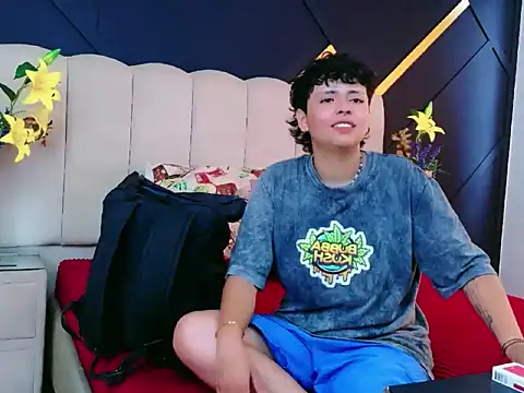 Snapshot of NikiEvanz chatting on April 2026 07:14:01 PM NikiEvanz online show from April 2026 07:14:01 PM