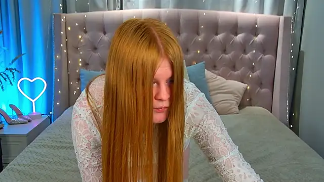 Snapshot of JessicaEmber chatting on April 2026 05:23:01 AM JessicaEmber online show from April 2026 05:23:01 AM