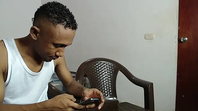 Snapshot of MichellDeLaTorre69 chatting on April 2026 08:09:01 PM MichellDeLaTorre69 online show from April 2026 08:09:01 PM