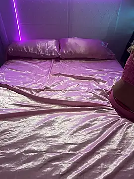 Snapshot of Shynesse21 chatting on April 2026 01:41:01 PM Shynesse21 online show from April 2026 01:41:01 PM