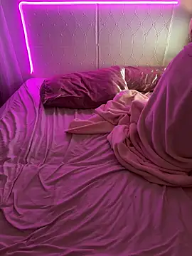 Snapshot of Shynesse21 chatting on April 2026 03:39:01 PM Shynesse21 online show from April 2026 03:39:01 PM