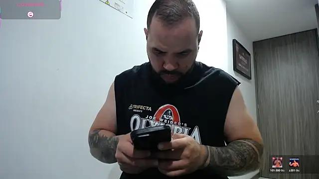 Snapshot of Axel_Dominus chatting on July 2026 08:33:01 AM Axel Dominus online show from July 2026 08:33:01 AM
