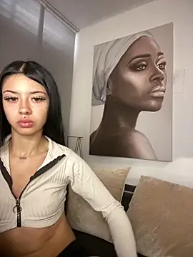 afrodita pinkk online show from April 2026 04:00:02 PM