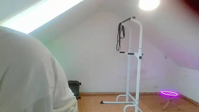 Snapshot of NinjaLaser chatting on March 2026 11:10:02 AM NinjaLaser online show from March 2026 11:10:02 AM