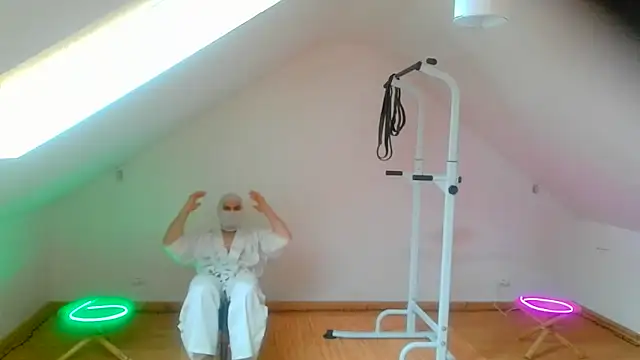 Snapshot of NinjaLaser chatting on April 2026 11:22:02 AM NinjaLaser online show from April 2026 11:22:02 AM