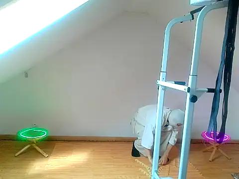 Snapshot of NinjaLaser chatting on April 2026 11:40:01 AM NinjaLaser online show from April 2026 11:40:01 AM