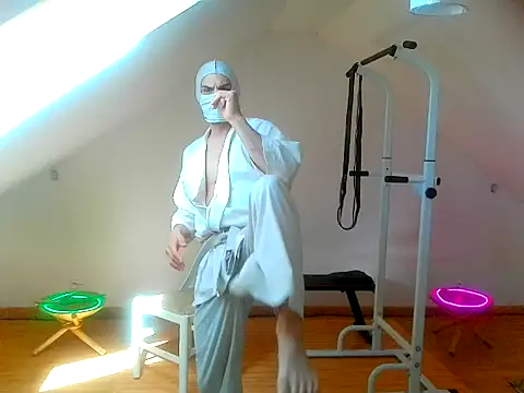 Snapshot of NinjaLaser chatting on April 2026 11:22:02 AM NinjaLaser online show from April 2026 11:22:02 AM