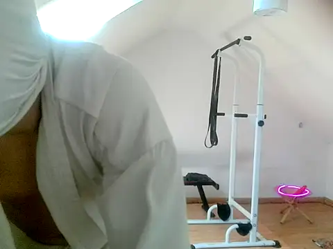 Snapshot of NinjaLaser chatting on April 2026 12:30:01 PM NinjaLaser online show from April 2026 12:30:01 PM