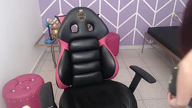 Sofia xoxoo online show from April 2026 01:06:02 PM