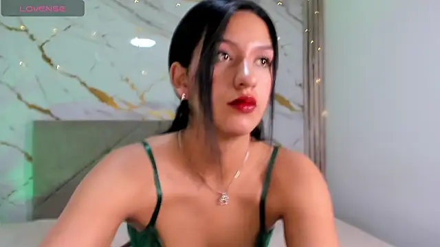 Snapshot of FiorellaLan chatting on March 2026 08:34:02 PM FiorellaLan online show from March 2026 08:34:02 PM