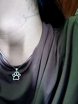 Snapshot of FiorellaLan chatting on March 2026 08:03:01 PM FiorellaLan online show from March 2026 08:03:01 PM