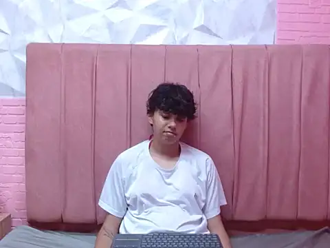 Snapshot of mauren_icarus chatting on March 2026 07:19:01 PM mauren icarus online show from March 2026 07:19:01 PM