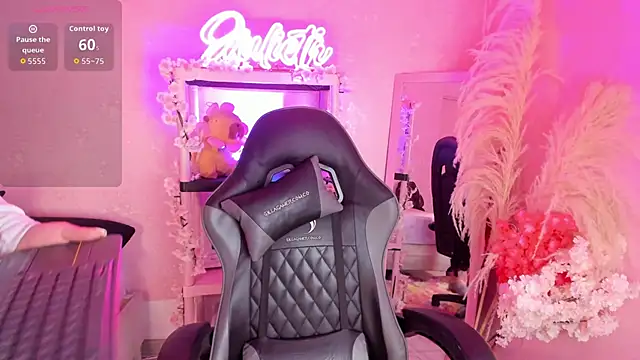 Julieth Caandy online show from March 2026 11:48:02 AM