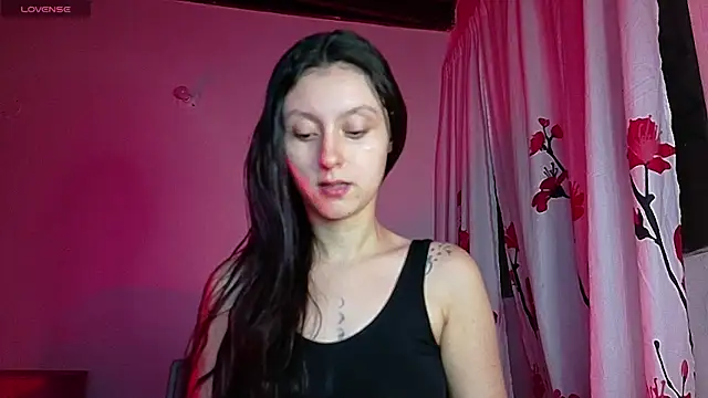 Snapshot of Isis101 chatting on April 2026 07:03:02 AM Isis101 online show from April 2026 07:03:02 AM