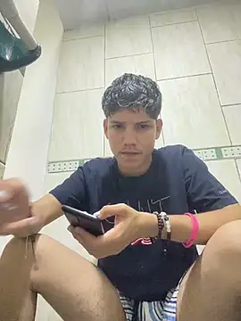 Theus26  online show from April 2026 12:05:01 AM