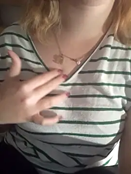 Snapshot of kitsuneniki chatting on March 2026 06:47:02 PM kitsuneniki online show from March 2026 06:47:02 PM