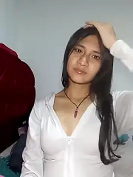 Snapshot of KarolaMendez chatting on June 2026 12:45:01 AM KarolaMendez online show from June 2026 12:45:01 AM