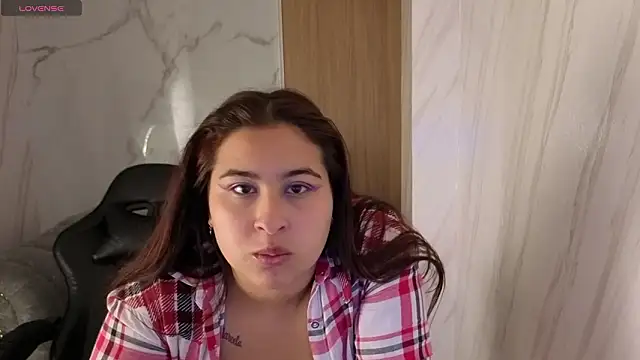 Snapshot of Lunafemme_tf chatting on March 2026 03:12:01 AM Lunafemme tf online show from March 2026 03:12:01 AM